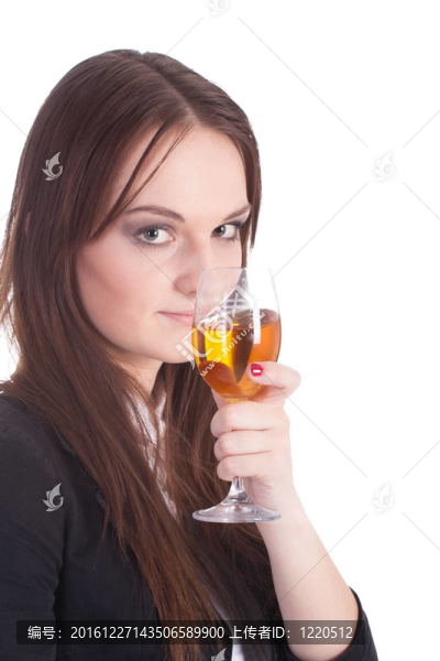 隨著葡萄酒的玻璃女孩
