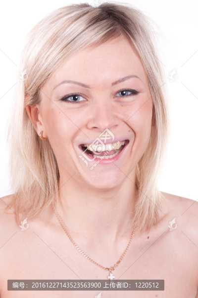 笑女孩形象