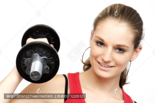 女孩用啞鈴