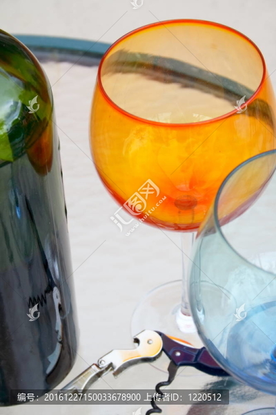 酒杯上的小酒館