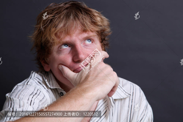 男性肖像。