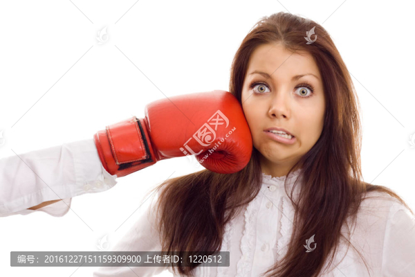 打在臉上好年輕女人感情孤立