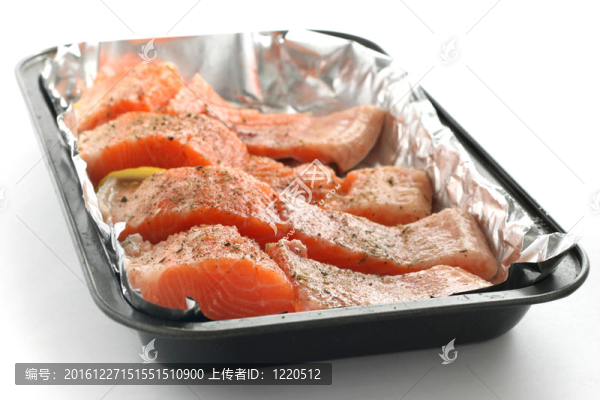 鮮鮭魚牛排