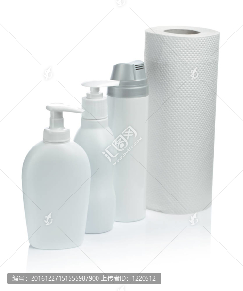 白化妝品噴霧和毛巾