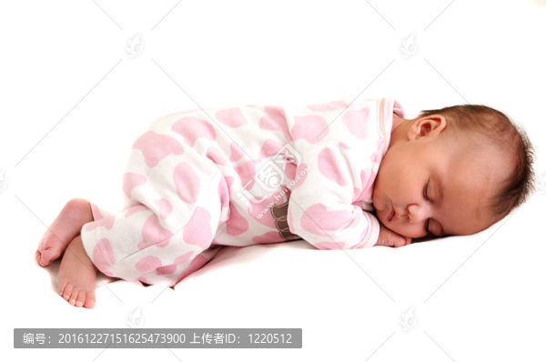 甜美嬰兒的全身照片