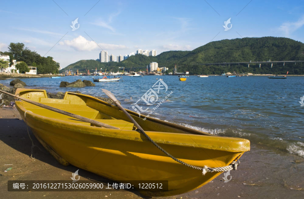 海灘上的小船
