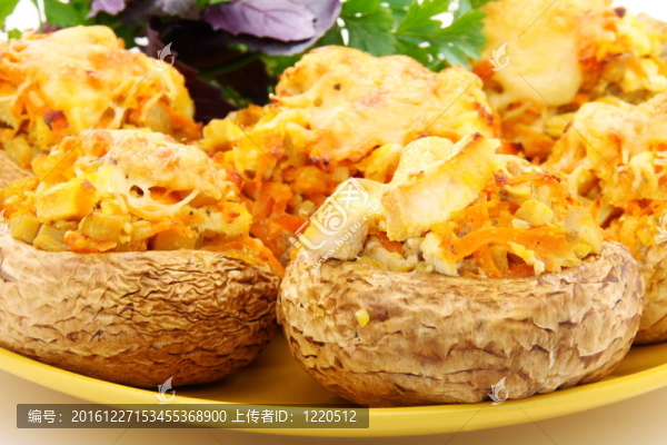 釀蘑菇。