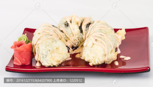 日本料理天婦羅壽司-真希（油炸鮭魚魚子魚子和奶油奶酪；卷內）