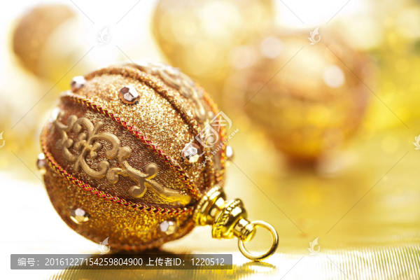 金色圣誕球