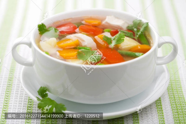 蔬菜雞湯