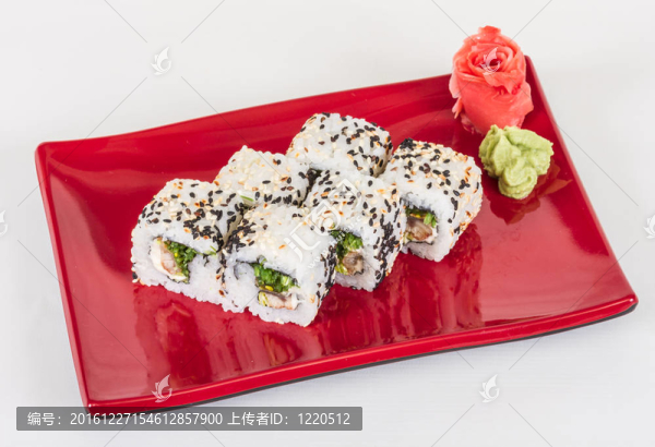 日本的傳統(tǒng)美食--,Maki,Roll紫菜；奶油奶酪和鰻魚(yú)。白色背景隔離