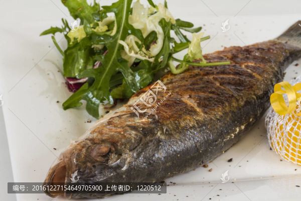 蔬菜鱸魚