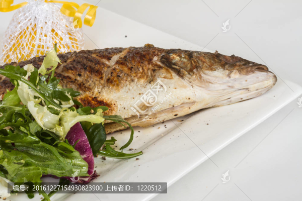 蔬菜鱸魚