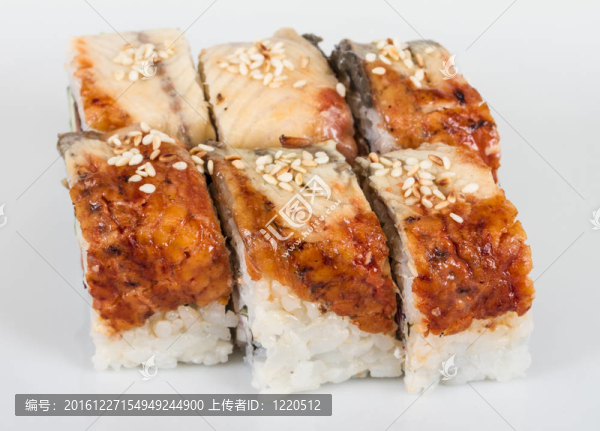 日本傳統(tǒng)美食-,Maki,Roll黃瓜，奶油奶酪和生鮭魚和鰻魚