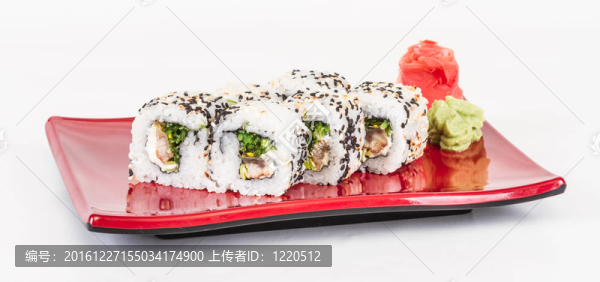 日本的傳統(tǒng)美食--,Maki,Roll紫菜；奶油奶酪和鰻魚。白色背景隔離
