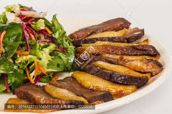 鴨肉；土豆泥加松露油；無花果和茴香汁