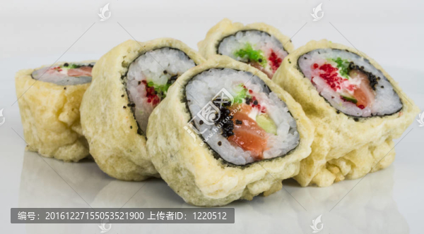 日本料理天婦羅壽司-真希（油炸鮭魚魚子魚子和奶油奶酪；卷內(nèi)）