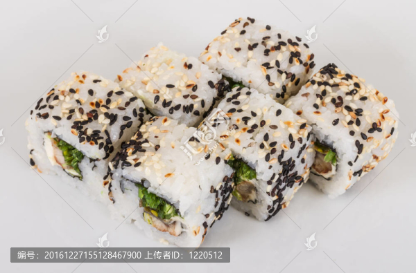 日本的傳統(tǒng)美食--,Maki,Roll紫菜；奶油奶酪和鰻魚。白色背景隔離