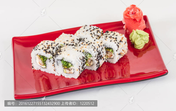日本的傳統(tǒng)美食--,Maki,Roll紫菜；奶油奶酪和鰻魚。白色背景隔離