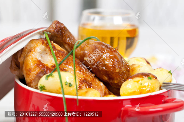 雞肉和土豆