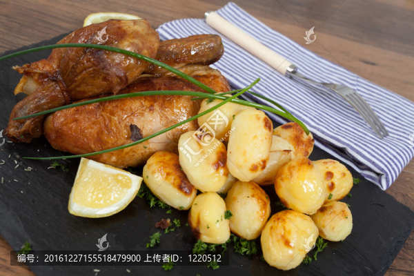 雞肉和土豆
