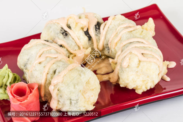 日本料理天婦羅壽司-真希（油炸鮭魚(yú)魚(yú)子魚(yú)子和奶油奶酪；卷內(nèi)）