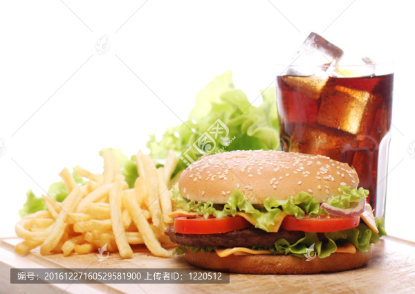 餐桌上的快餐