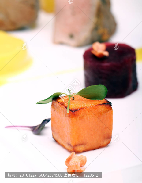 餐桌上的美食