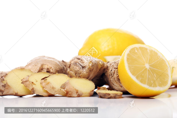 鮮姜根和檸檬