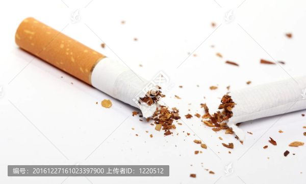 白色背景香煙