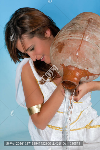 水瓶座的女人