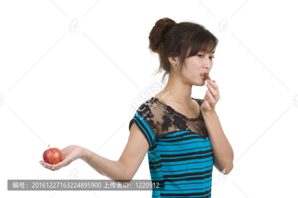 帶巧克力和蘋果的女人