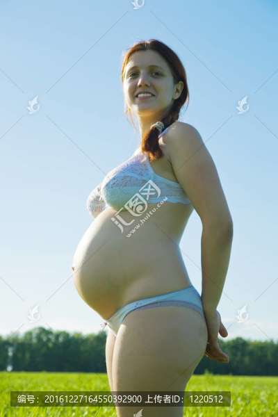 夏日婦女