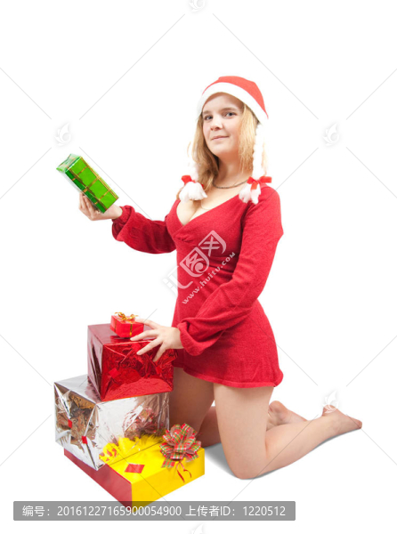 金發(fā)女子坐著禮物