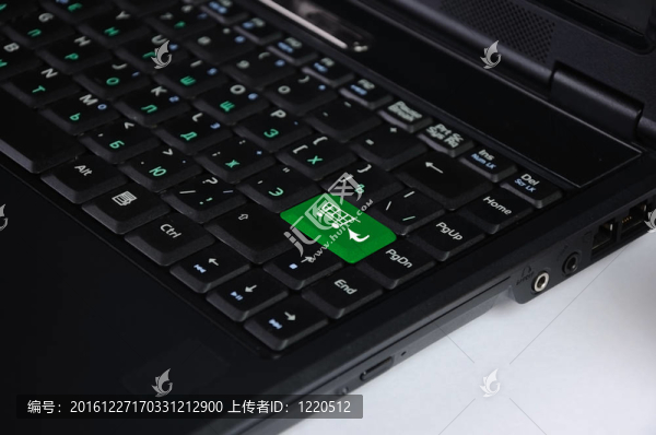 具有在線購(gòu)物符號(hào)的電腦鍵盤(pán)