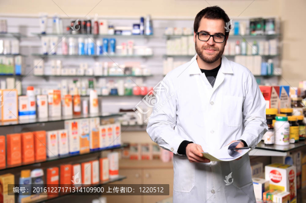 年輕的藥劑師