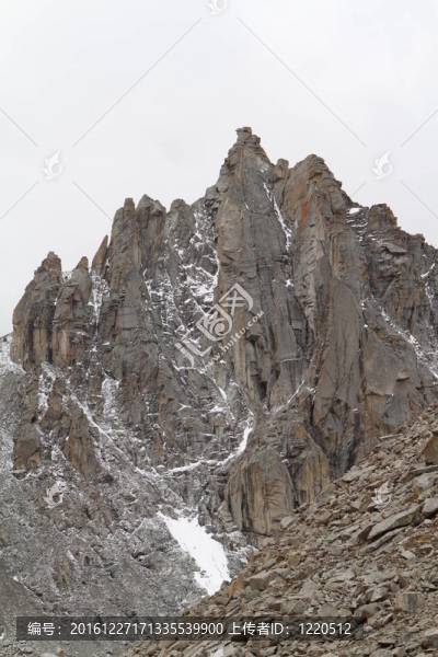 西藏山麓