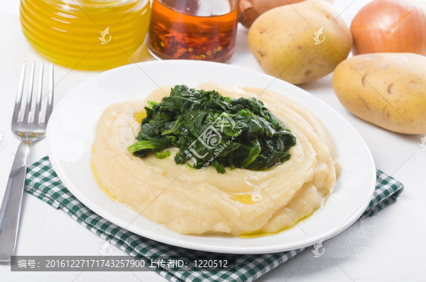 蠶豆醬菠菜。Pur？迪最喜歡的E,spinaci。