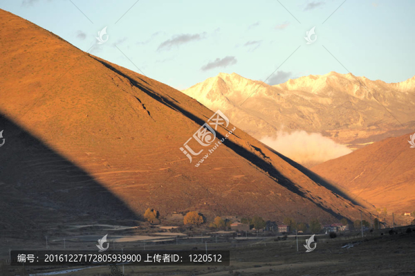 四川；中國(guó)；高原的晚上