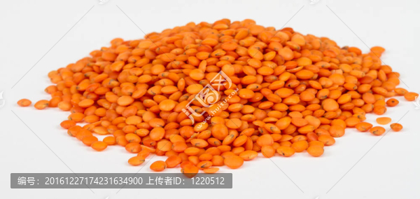 原紅扁豆堆孤立在白色背景