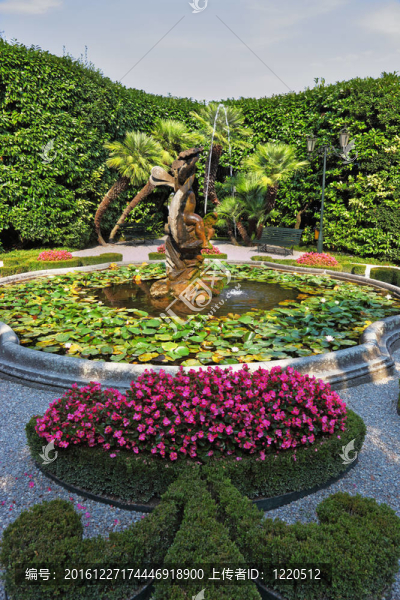 雄偉的公園與雕像