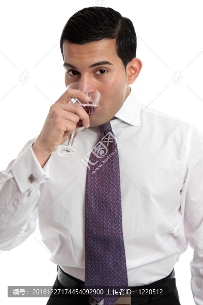 男士品嘗汽酒
