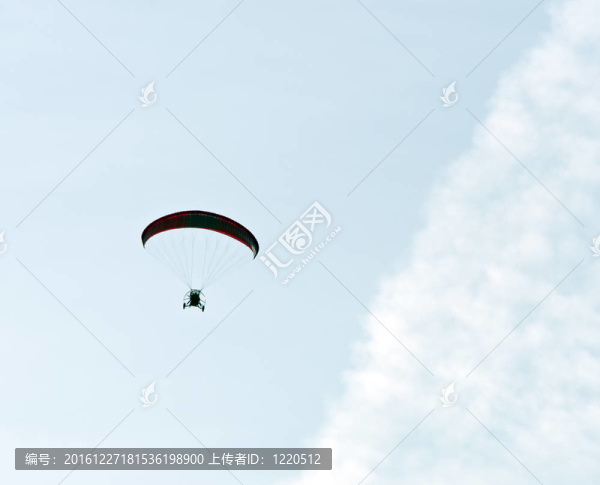 機(jī)動滑翔傘