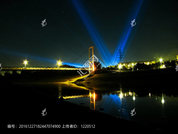 千禧廳。城市的燈光