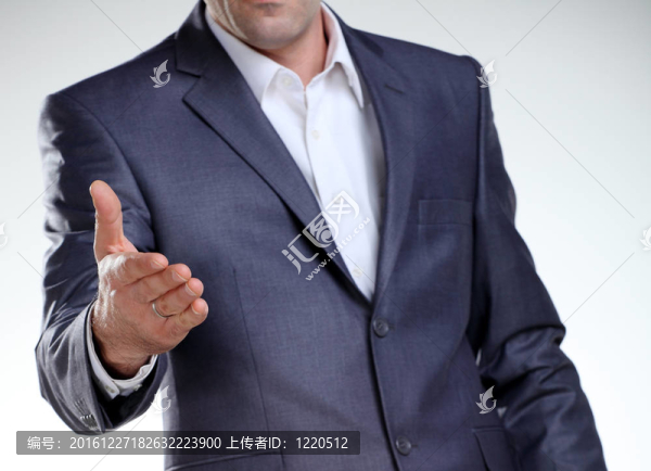 生意人準(zhǔn)備握手的特寫