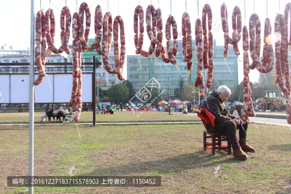 晾曬肉魚迎雞年,（32）