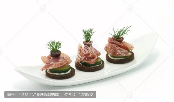 用火腿、蔬菜/三明治
