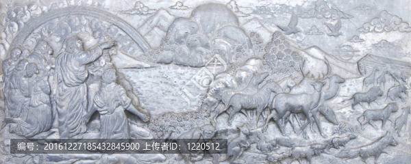 教堂門(mén)上的雕塑。