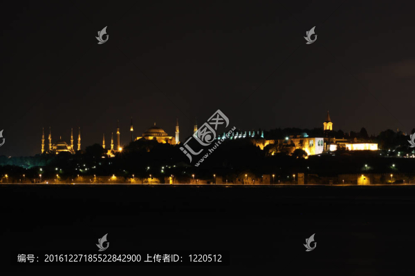 托普卡帕宮；Hagia,Sophia；住宿