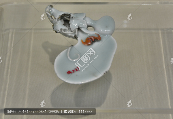 清代乾隆豆青葫蘆形筆掭